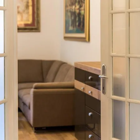 Apartman Carolina *